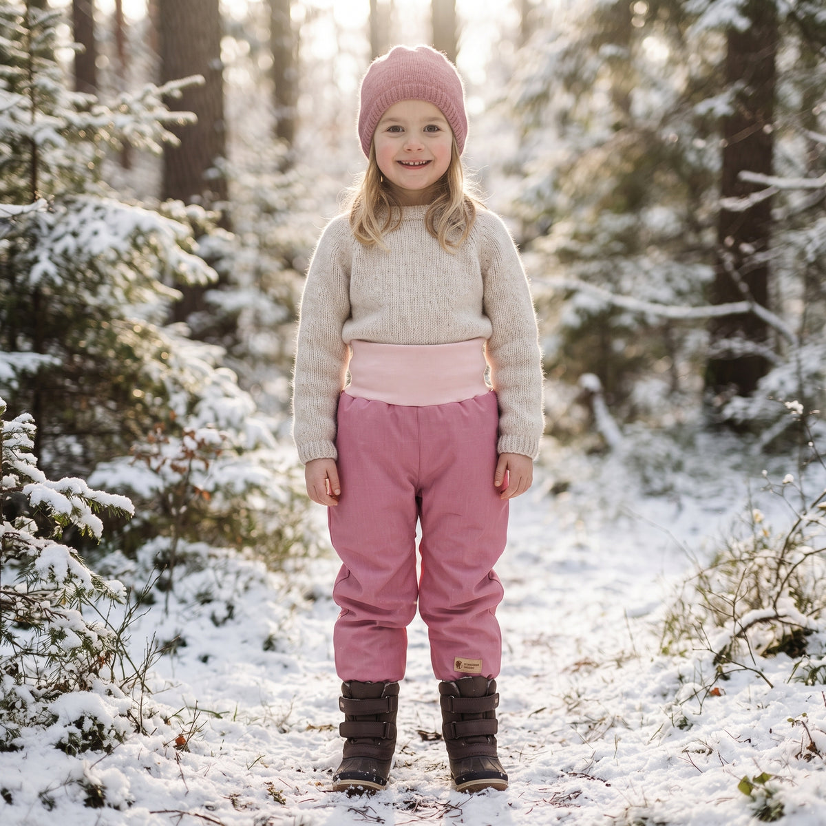 Mitwachsende Kinder-Winter-Softshellhose mit Teddyfutter Monkey Mum® - Rosa Schäfchen
