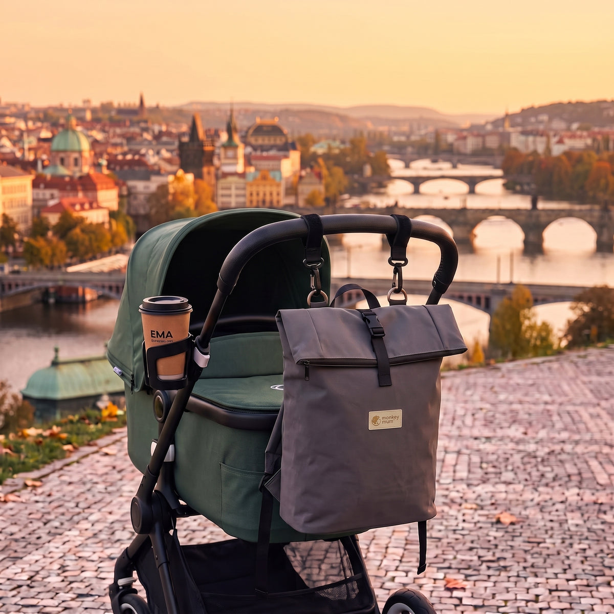 Monkey Mum® Softshell-Rucksack für den Kinderwagen – Geheimnisvolle Reise