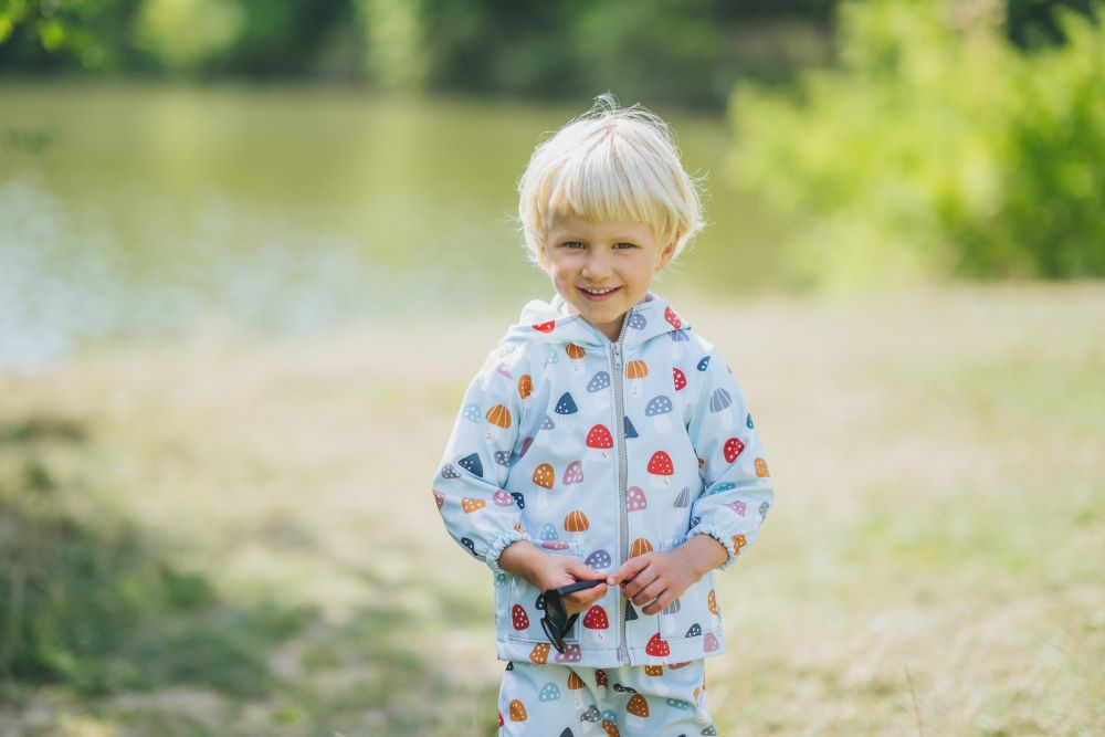 Kinder-Softshelljacke mit Membran Monkey Mum® - Bunte Fliegenpilze