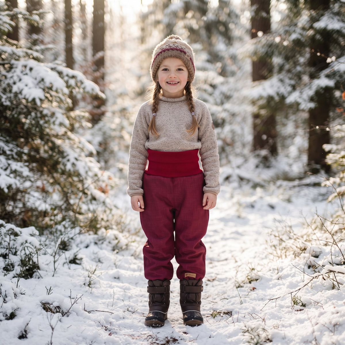 Mitwachsende Kinder-Winter-Softshellhose mit Teddyfutter Monkey Mum® - Weinrotes Rotkäppchen