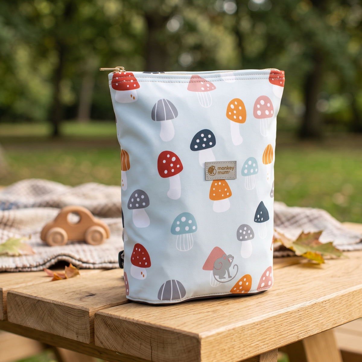 Kinder-Softshell-Rucksack Monkey Mum® - Bunte Fliegenpilze