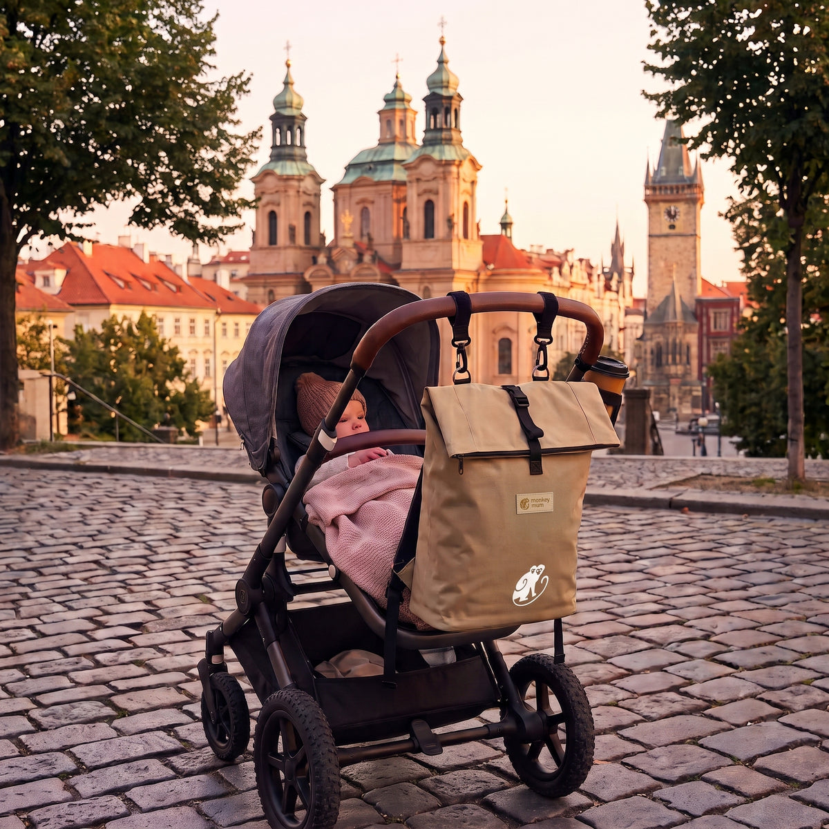 Monkey Mum® Köper-Rucksack für den Kinderwagen – Wüstensand