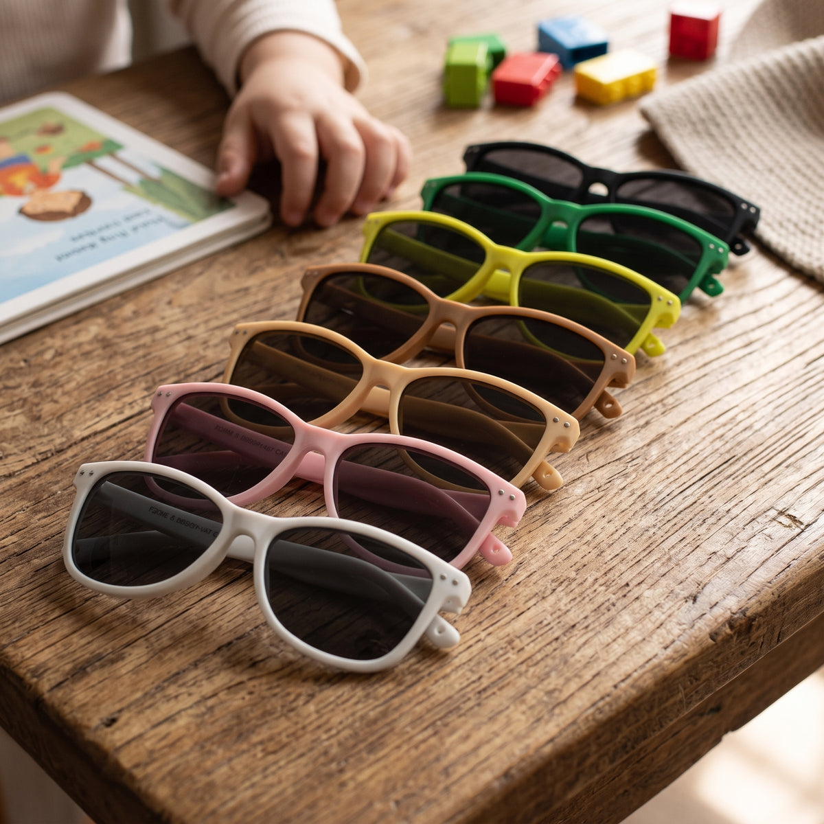 Kinder-Sonnenbrille Monkey Mum® - Wolfsblick - in mehreren Farben