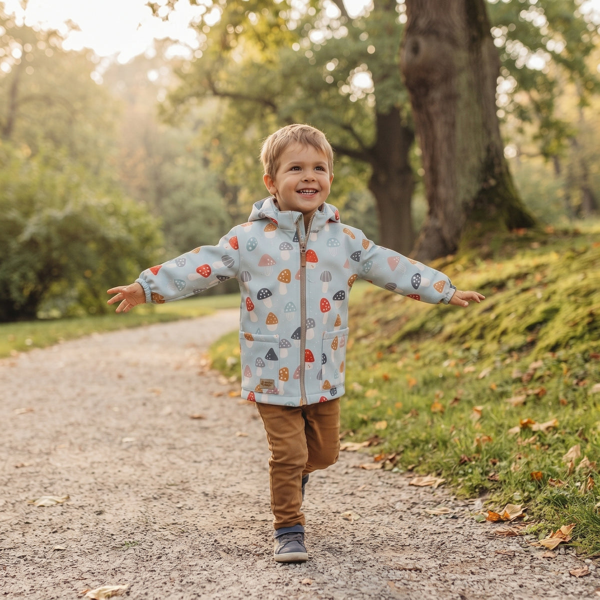 Kinder-Softshelljacke mit Membran Monkey Mum® - Bunte Fliegenpilze